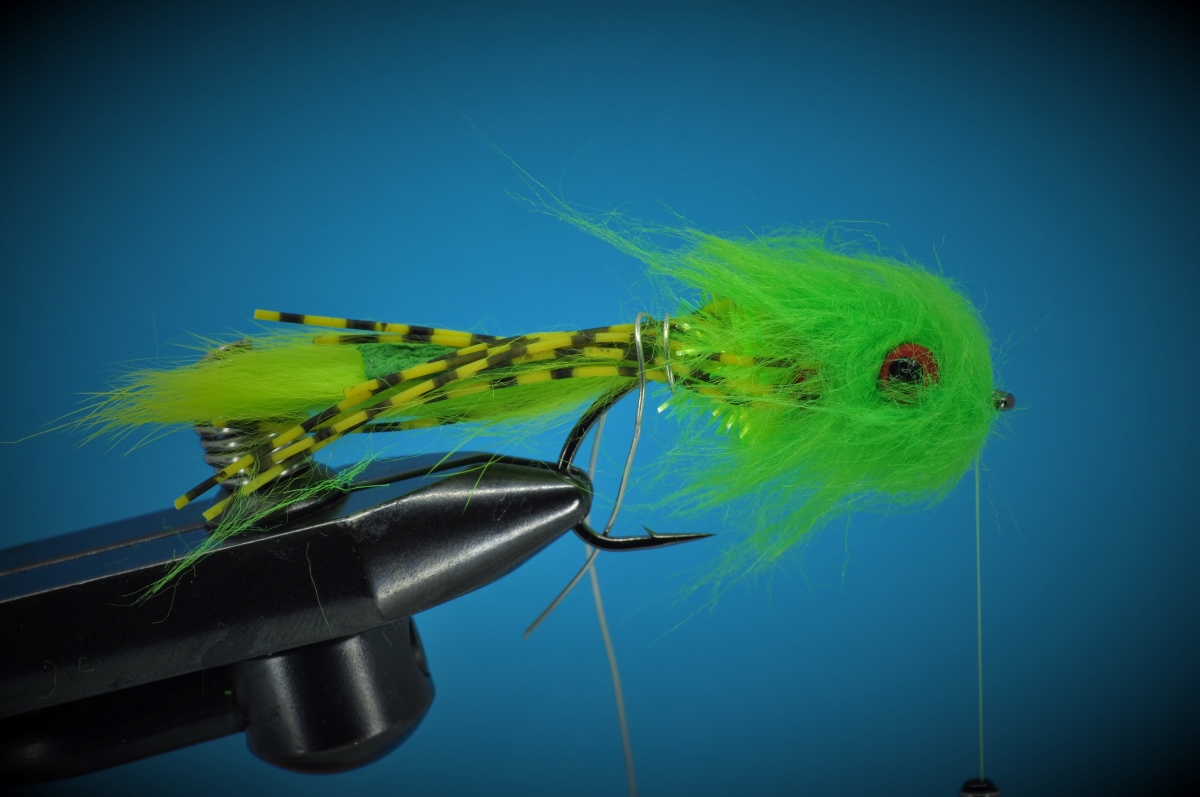 Bass Bully Fly Step-by-Step